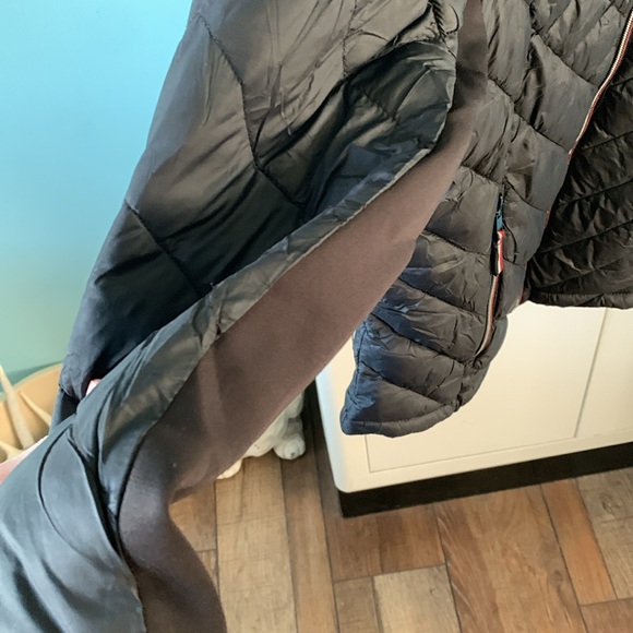 Tommy Hilfiger Black Quilted puffer Jacket sz M like new packable hooded - Picture 7 of 12